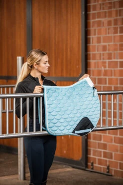 Horze Geneva Vielseitigkeitsschabracke Mit Kunstfell 29 Horze Geneva Vielseitigkeitsschabracke Mit Kunstfell -Cavallo Verkäufe 17426 SIB 4