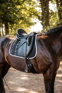 Horze Luminox Reflektierende Schabracke 8 Horze Luminox Reflektierende Schabracke -Cavallo Verkäufe 17431 BL 3