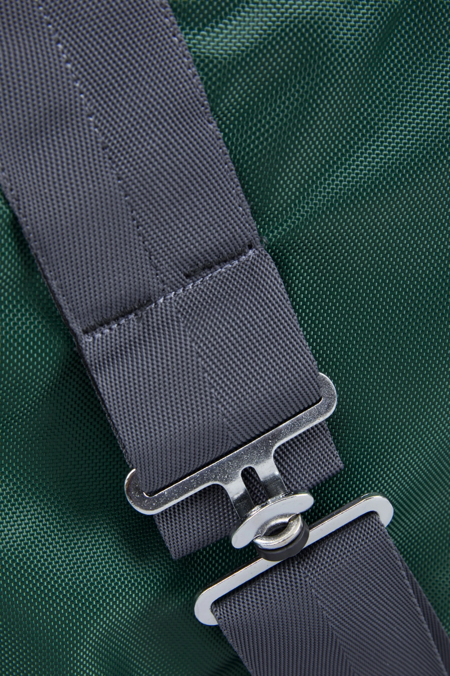 Horze 840D Regendecke Mit Festem Halsteil, 300g 5 Horze 840D Regendecke Mit Festem Halsteil, 300g – Bild 3