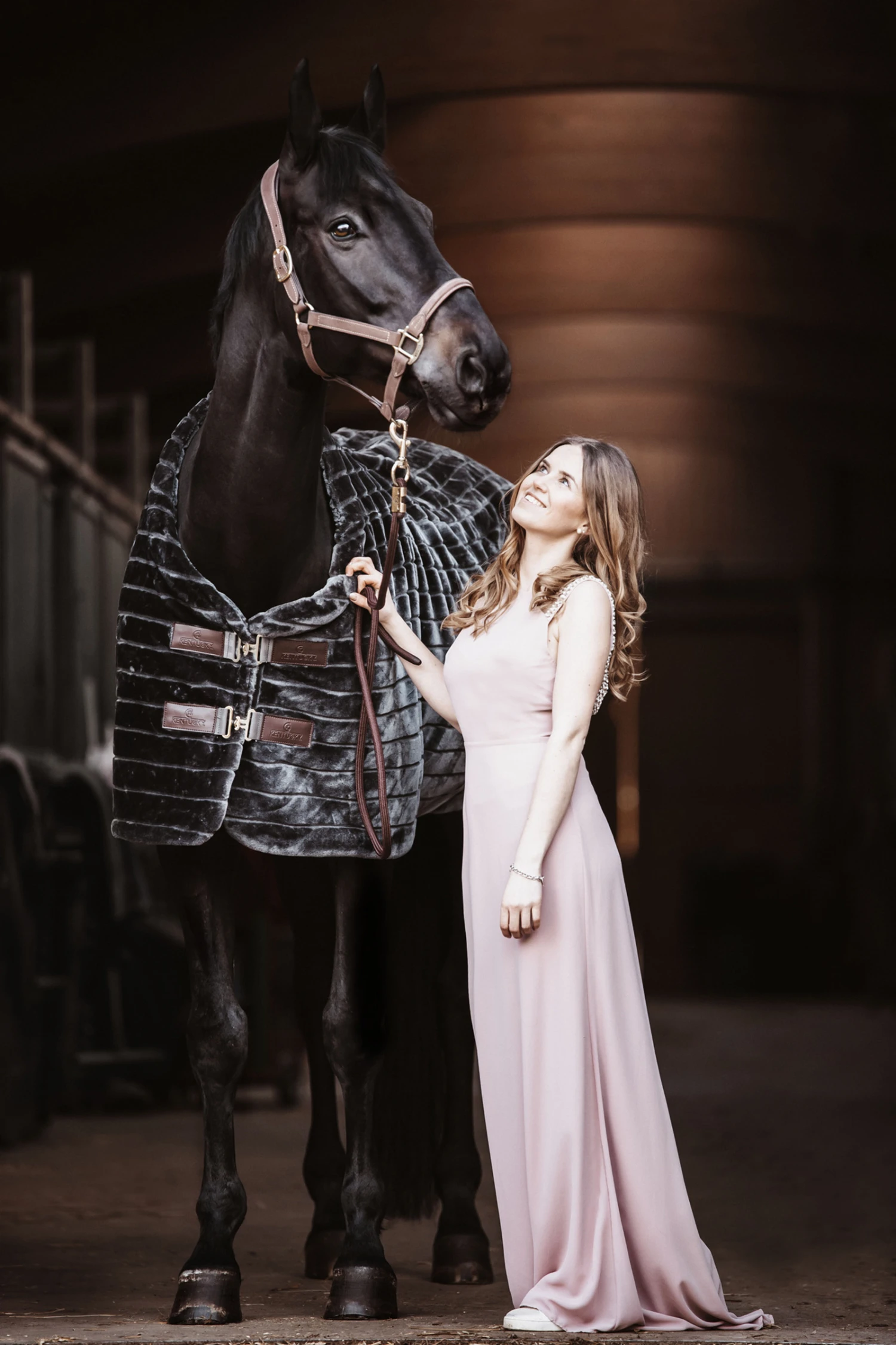 Kentucky Horsewear Fake Fur Stalldecke 5 Kentucky Horsewear Fake Fur Stalldecke – Bild 3