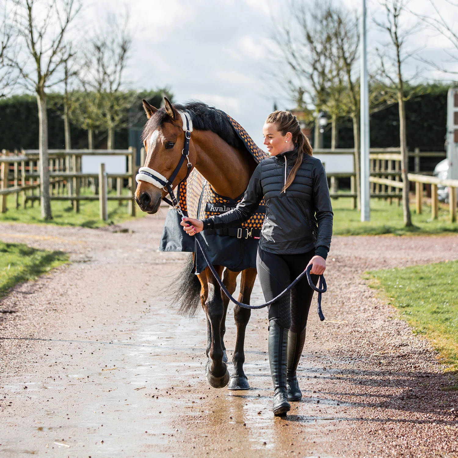 Horze Annika Damen Hybrid Anorak 6 Horze Annika Damen Hybrid Anorak – Bild 4