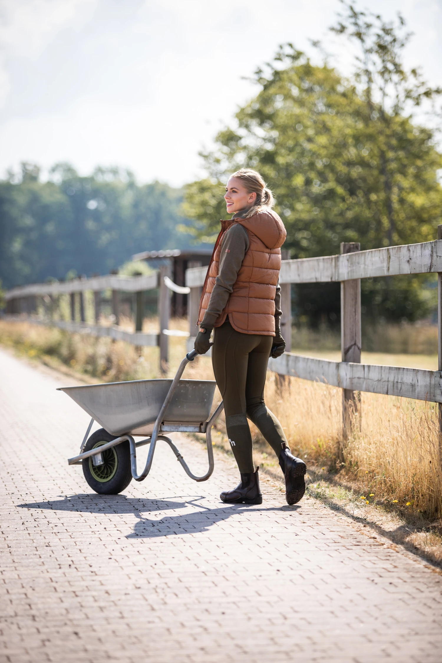 Horze Anne Gefütterte Damen Reitweste 10 Horze Anne Gefütterte Damen Reitweste – Bild 8