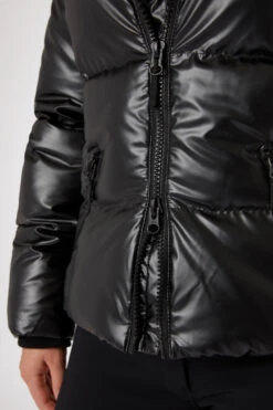 Horze Rianna Glänzende, Gefütterte Damen Reitjacke 13 Horze Rianna Glänzende, Gefütterte Damen Reitjacke -Cavallo Verkäufe 33638 BL 5