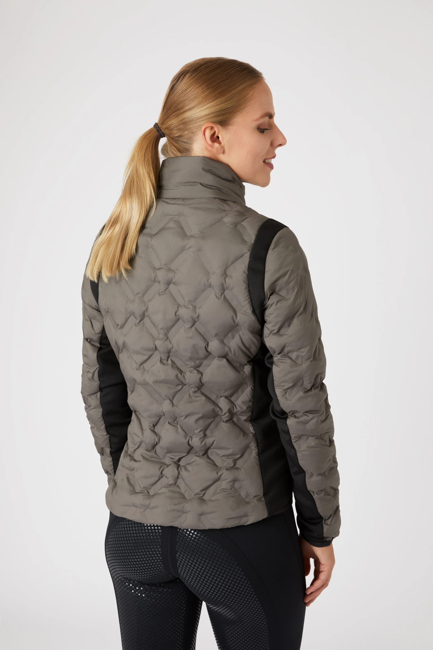 Horze Shelly Gefütterte Damen Reitjacke 13 Horze Shelly Gefütterte Damen Reitjacke – Bild 11