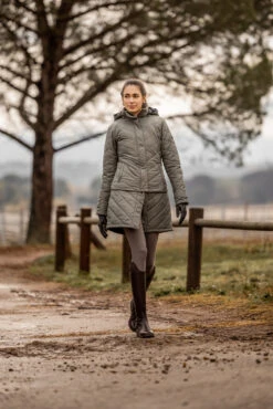 Horze Aurora Gefütterte Damen Parka Reitjacke Mit Abnehmbarem Rock -Cavallo Verkäufe 33663 630 08