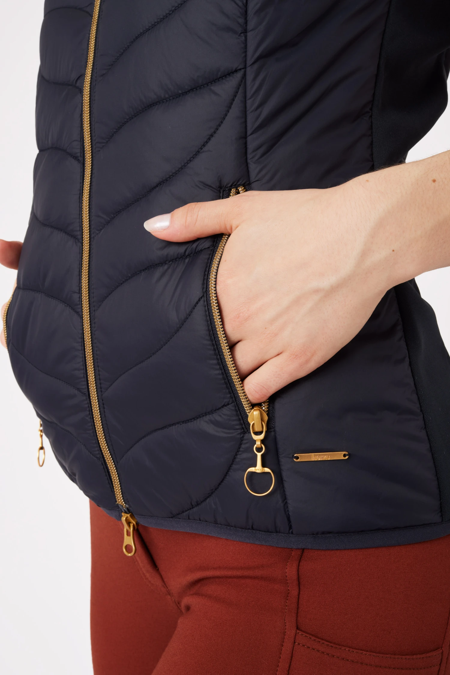 Horze Shannon Leichte Wattierte Damen Reitweste 7 Horze Shannon Leichte Wattierte Damen Reitweste – Bild 5