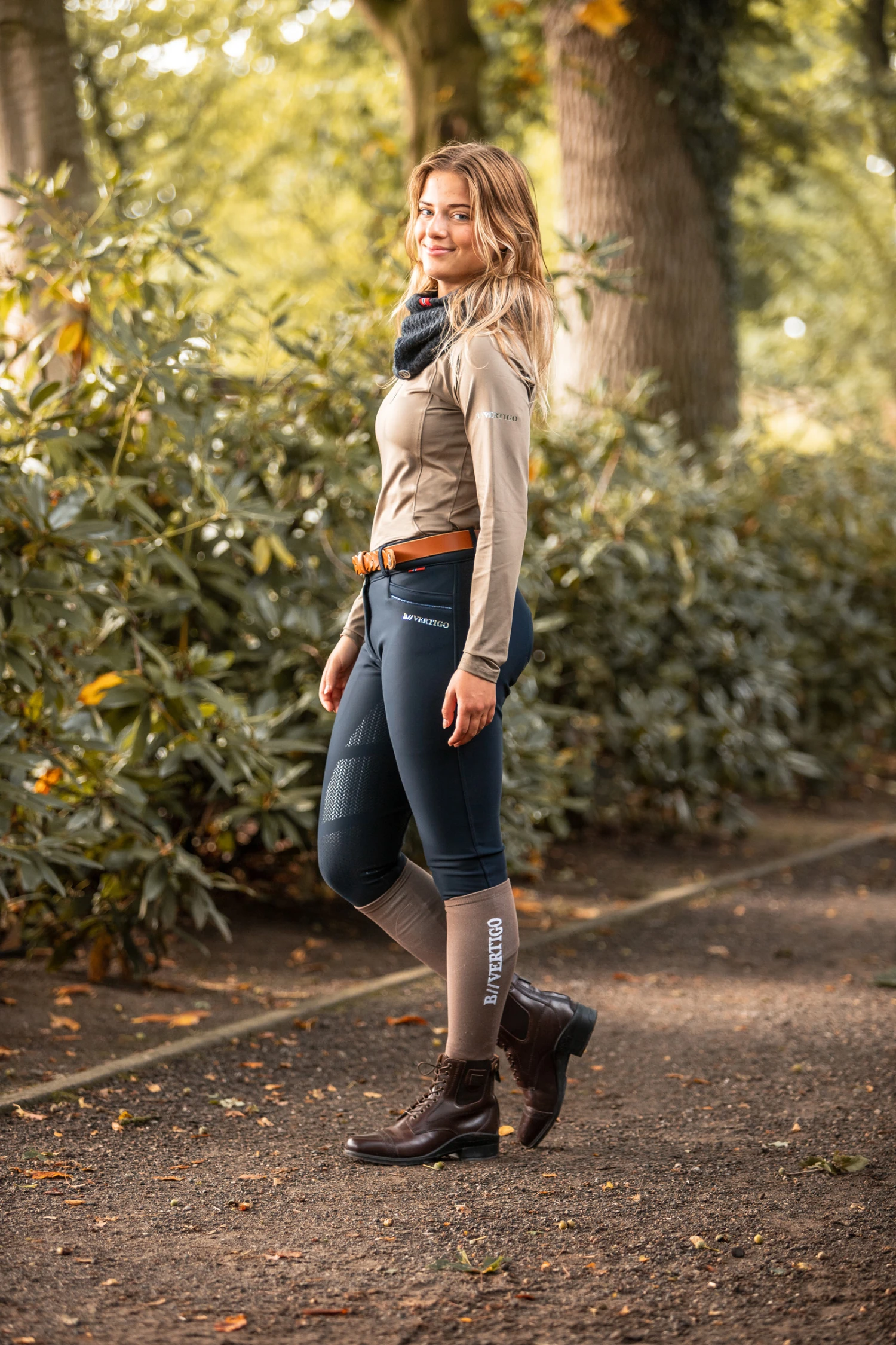 B Vertigo Linnea Damen Trainingsshirt 10 B Vertigo Linnea Damen Trainingsshirt – Bild 8