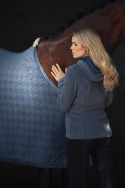 Eskadron Essence 22/23 Fleece Stamp Abschwitzdecke -Cavallo Verkäufe 342553 DLB 3